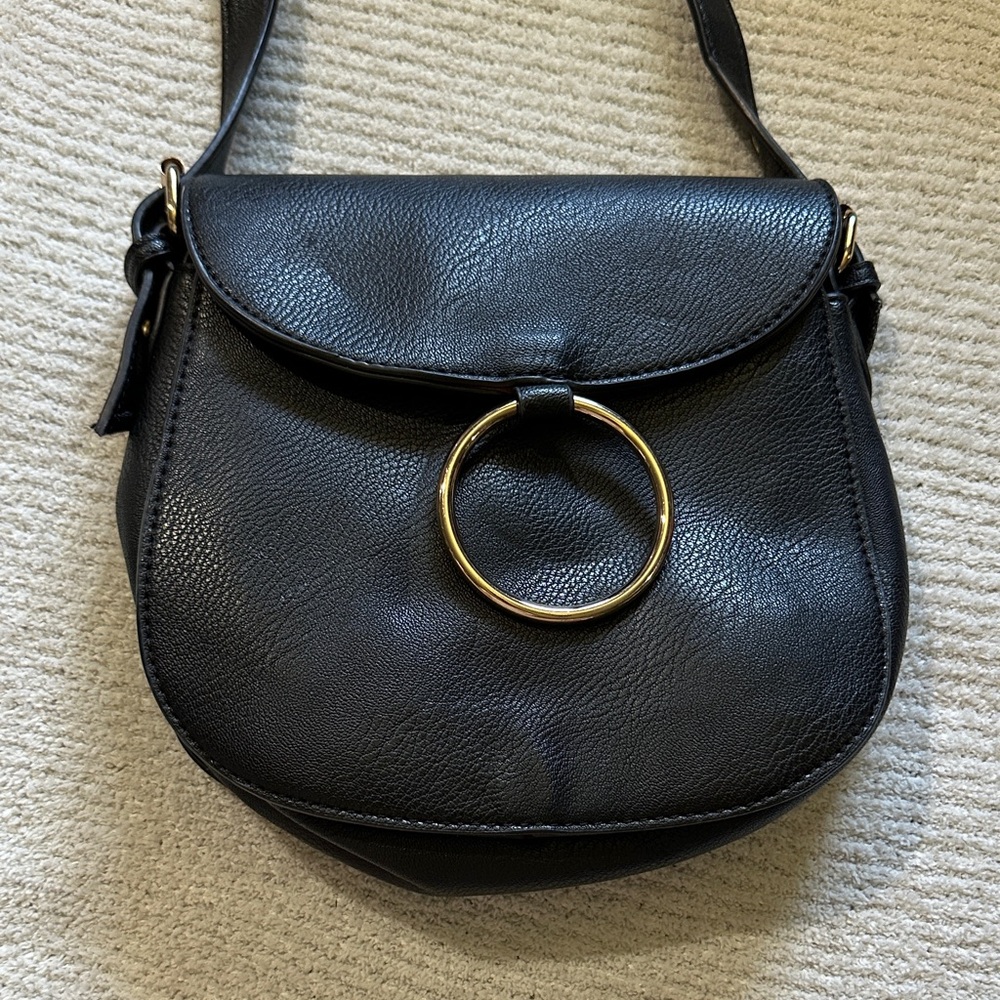 G.H. Bass & Co. Made in the USA‎ Black Crossbody Bag with Gold Accent